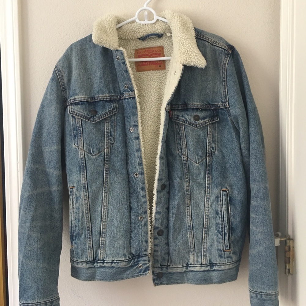 Levi’s denim Sherpa jacket size medium